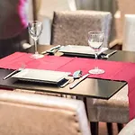 Phoenix Hotel 3*